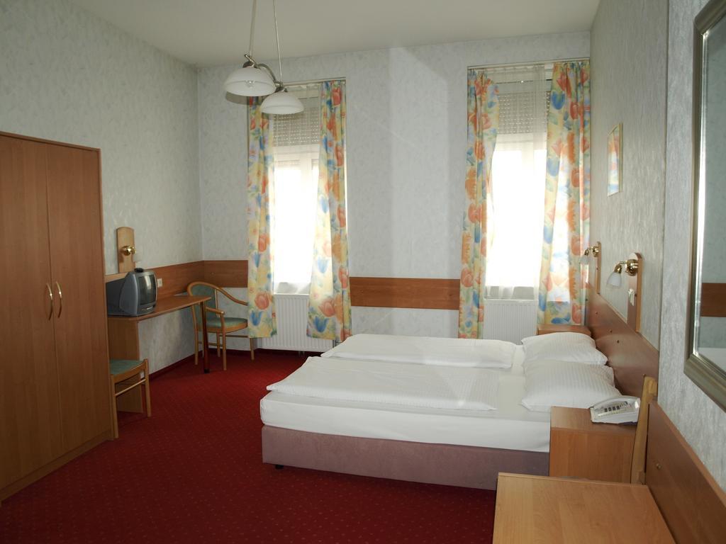 Hotel Stalehner Bécs Szoba fotó