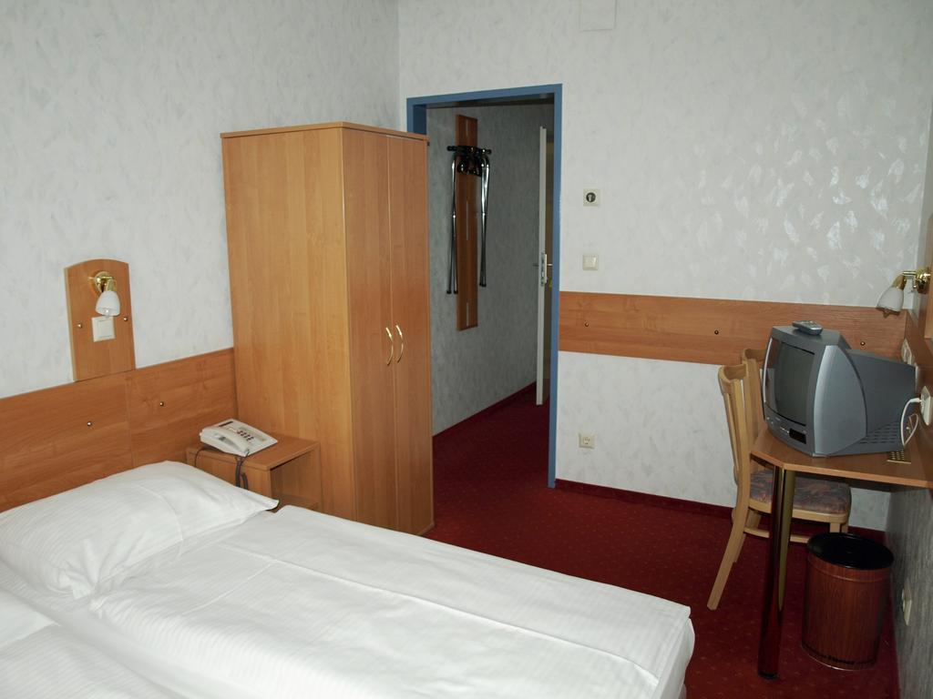 Hotel Stalehner Bécs Szoba fotó